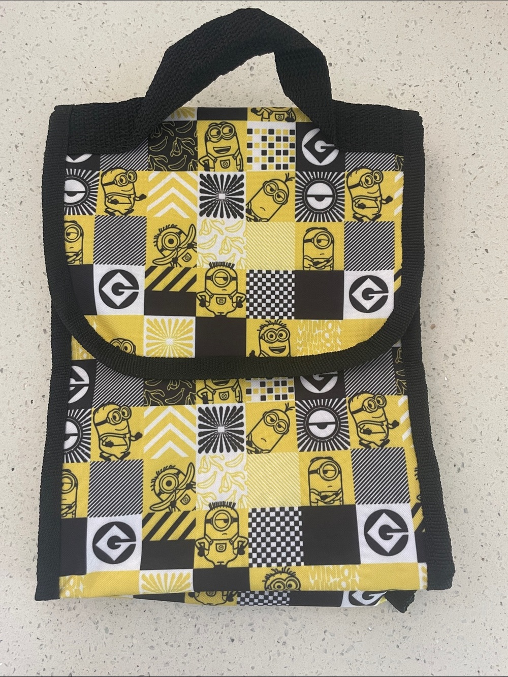 Kids Lunch Bag - Minions Print 9 1/2” x 71/2” x 4”